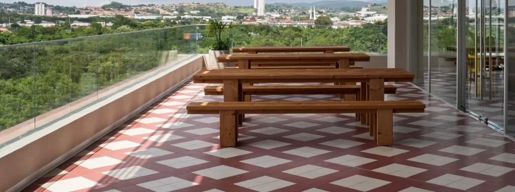 مبلمان فضای باز